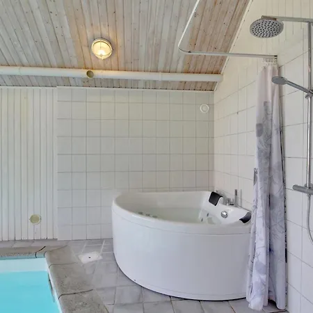Rani - 800m From The Sea By Interhome *